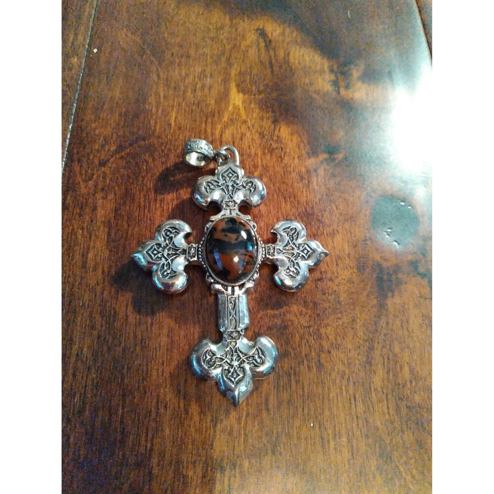 Cross‎ Pendant Necklace Silver Tone Heavy Ornate Religious Medallion Jewelry
